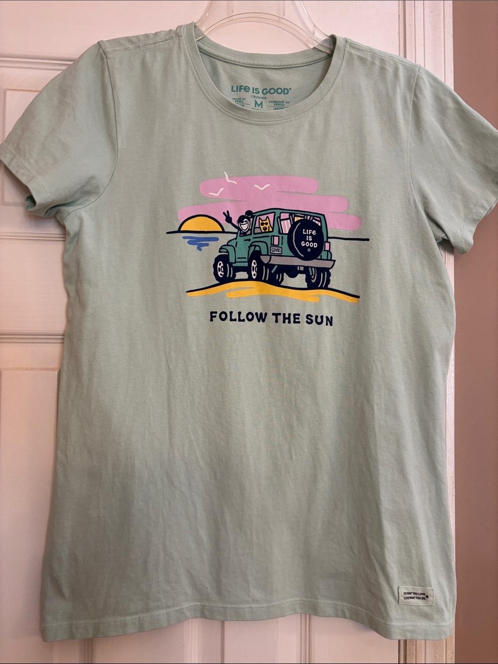 Life Is Good Mint Green 'Follow The Sun' Graphic Tee medium